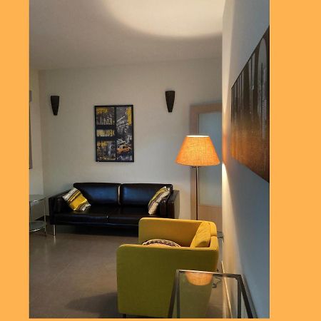 Stunning 2-Bed Apartment In Pego Extérieur photo