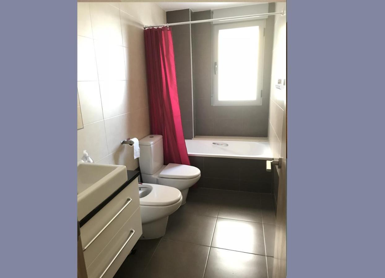 Stunning 2-Bed Apartment In Pego Extérieur photo